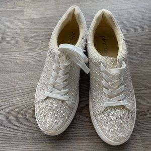 Betsey Johnson Women's Sidny Platform Sneakers 9.5